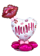 'MUAH' Kisses Centerpiece